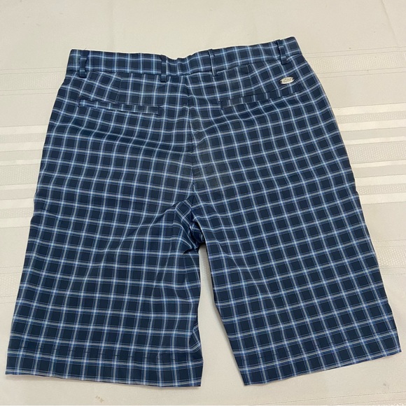 Greg Norman Golf Shorts in Navy Blue Plaid - EUC size 32 - Picture 7 of 7